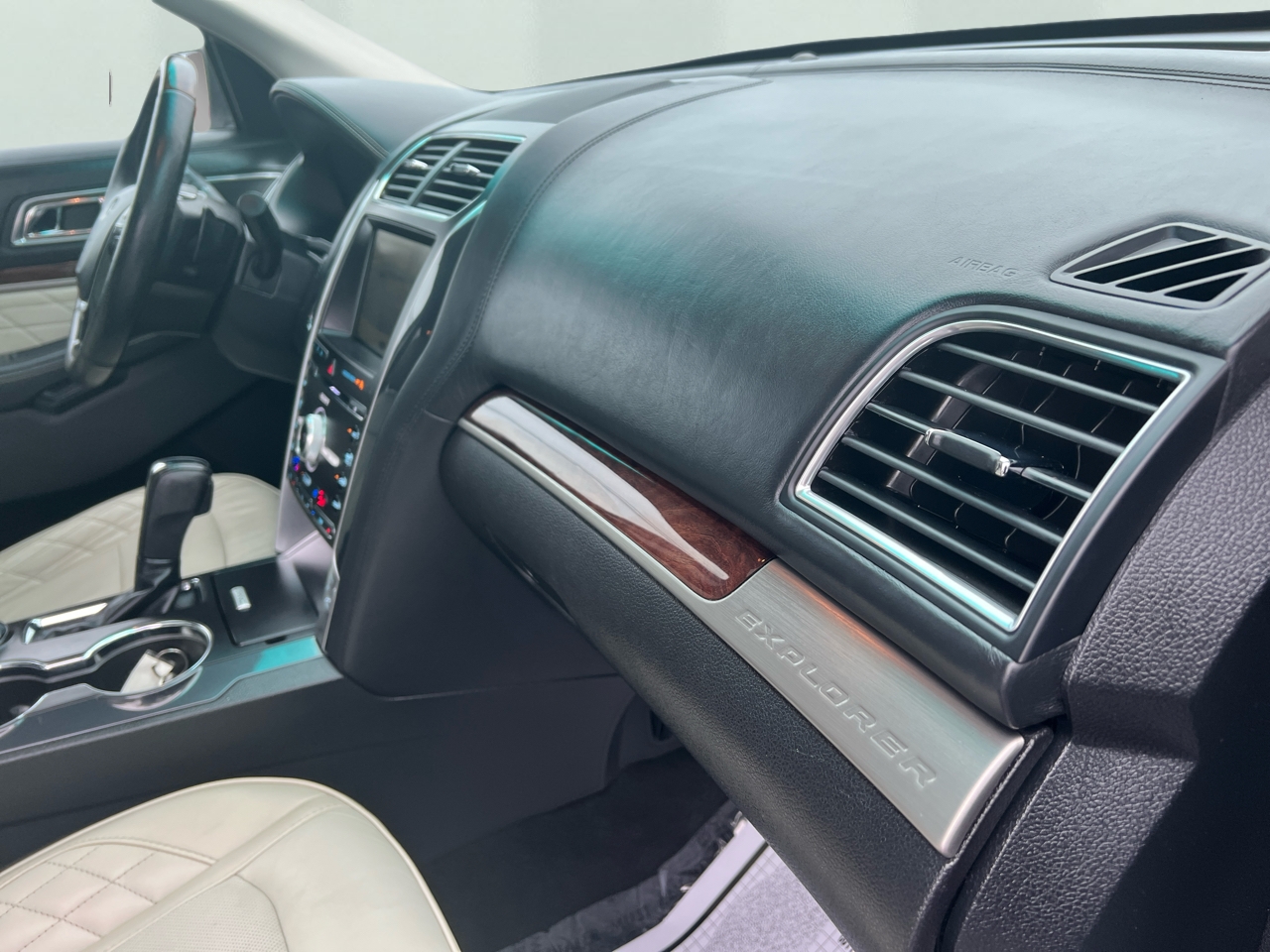 Ford Explorer Platinum 4WD 2016