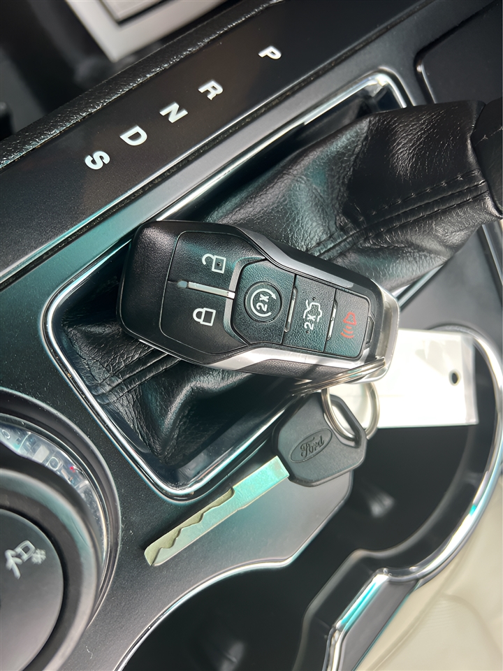 Ford Explorer Platinum 4WD 2016