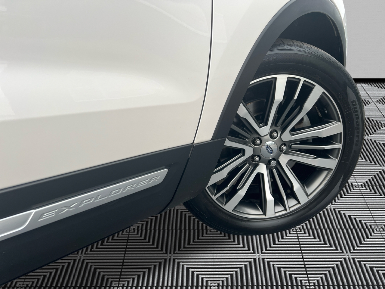 Ford Explorer Platinum 4WD 2016