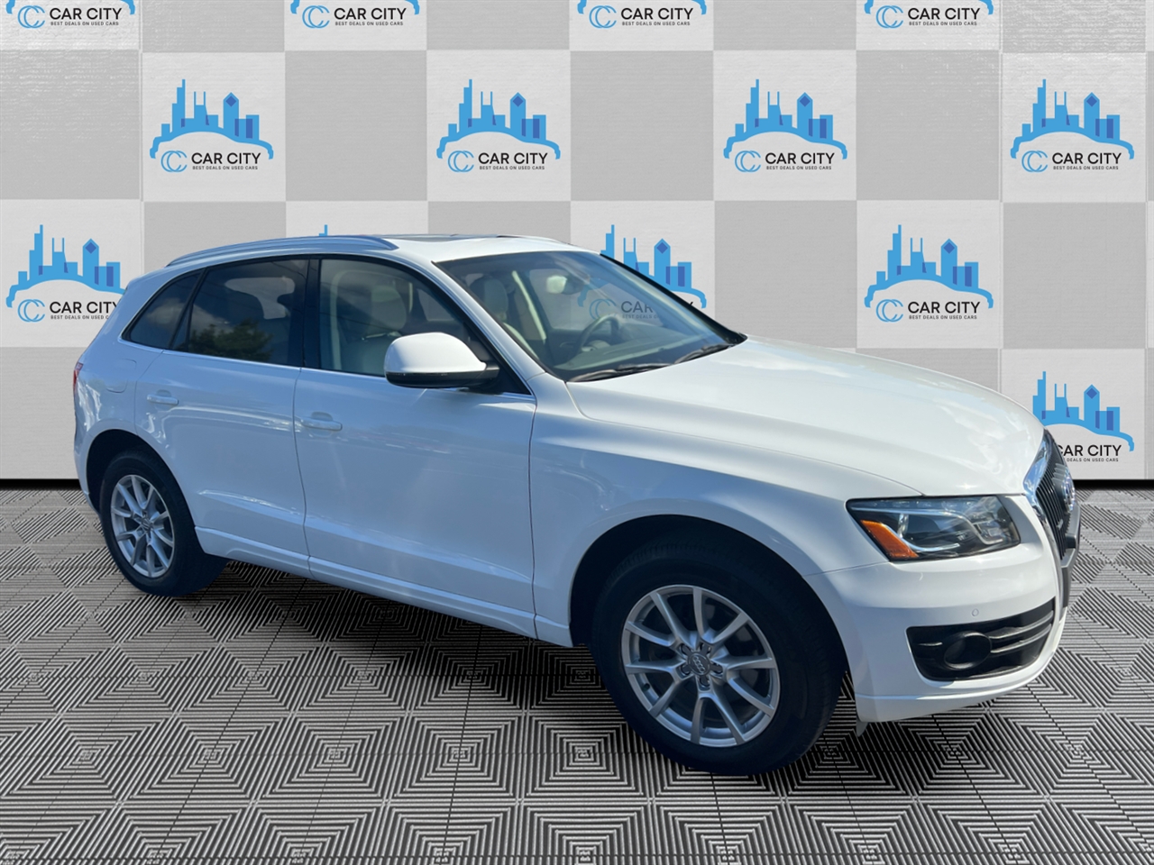 Audi Q5 2.0 quattro Premium 2012