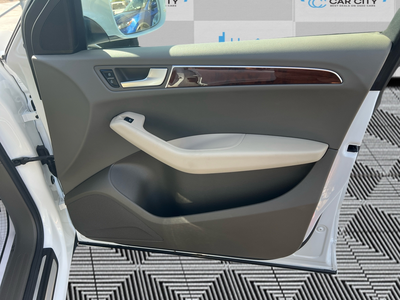 Audi Q5 2.0 quattro Premium 2012