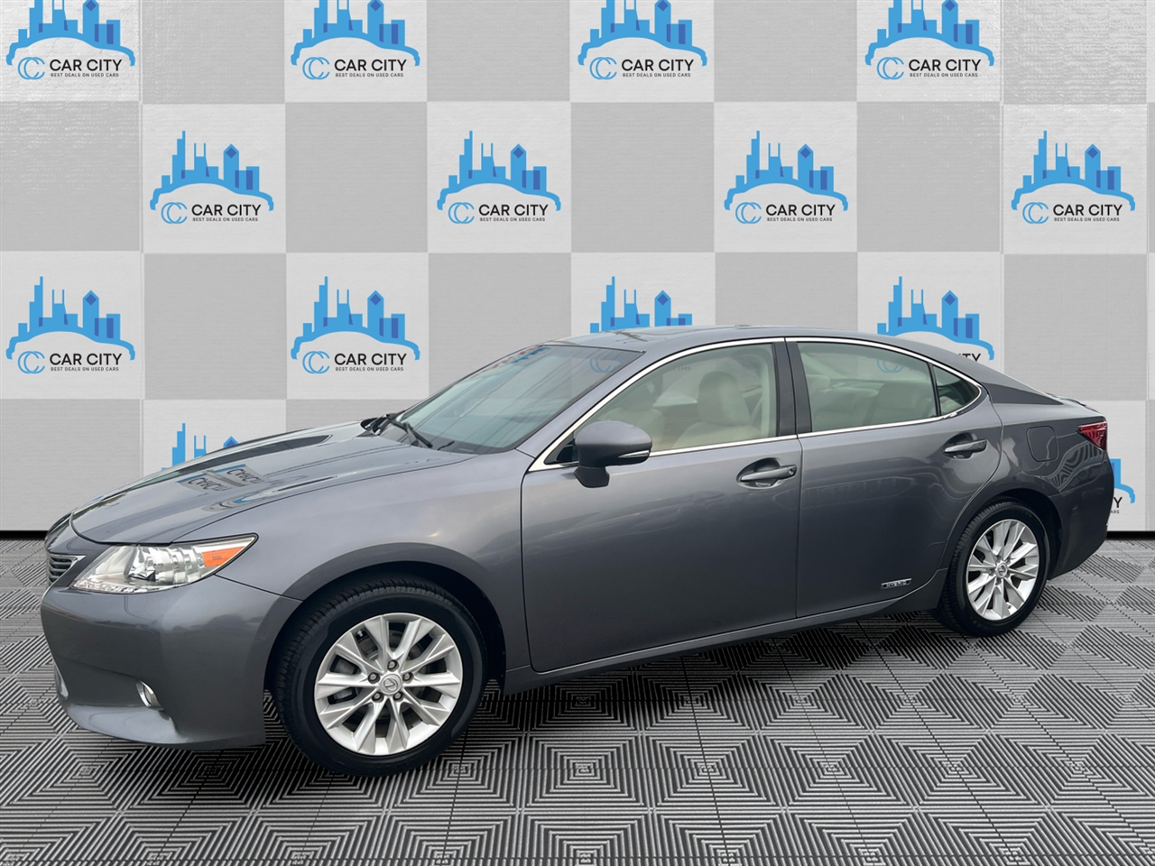 Lexus ES 300h 4dr Sdn Hybrid 2014