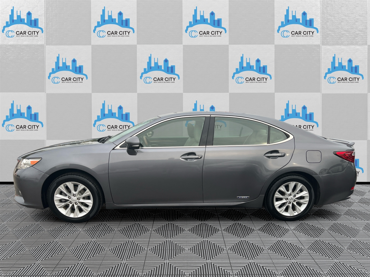 Lexus ES 300h 4dr Sdn Hybrid 2014