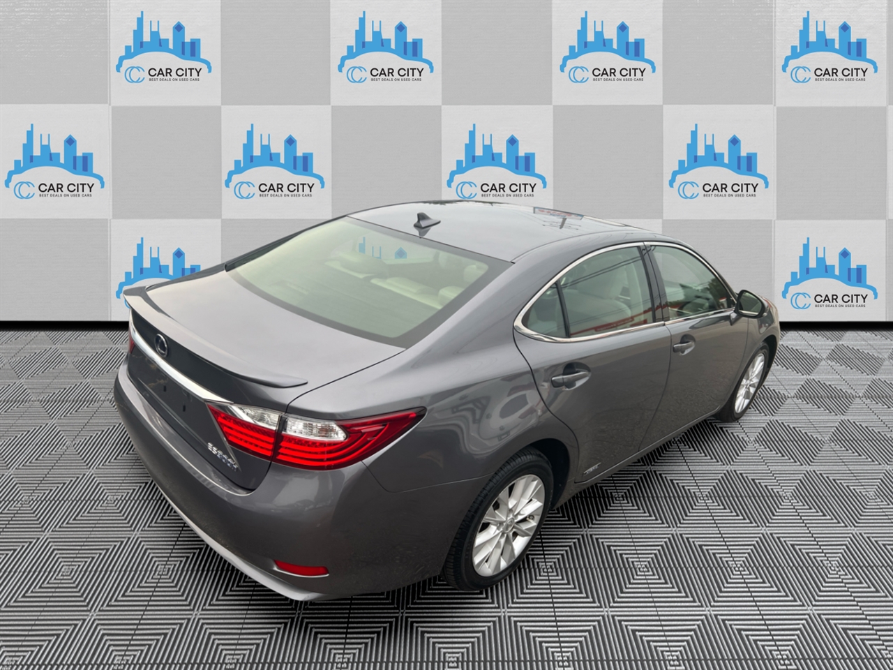 Lexus ES 300h 4dr Sdn Hybrid 2014