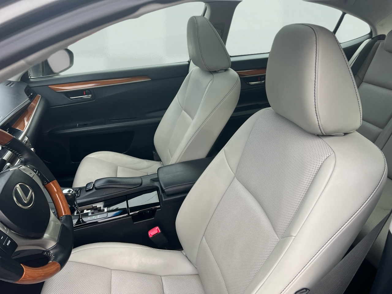 Lexus ES 300h 4dr Sdn Hybrid 2014