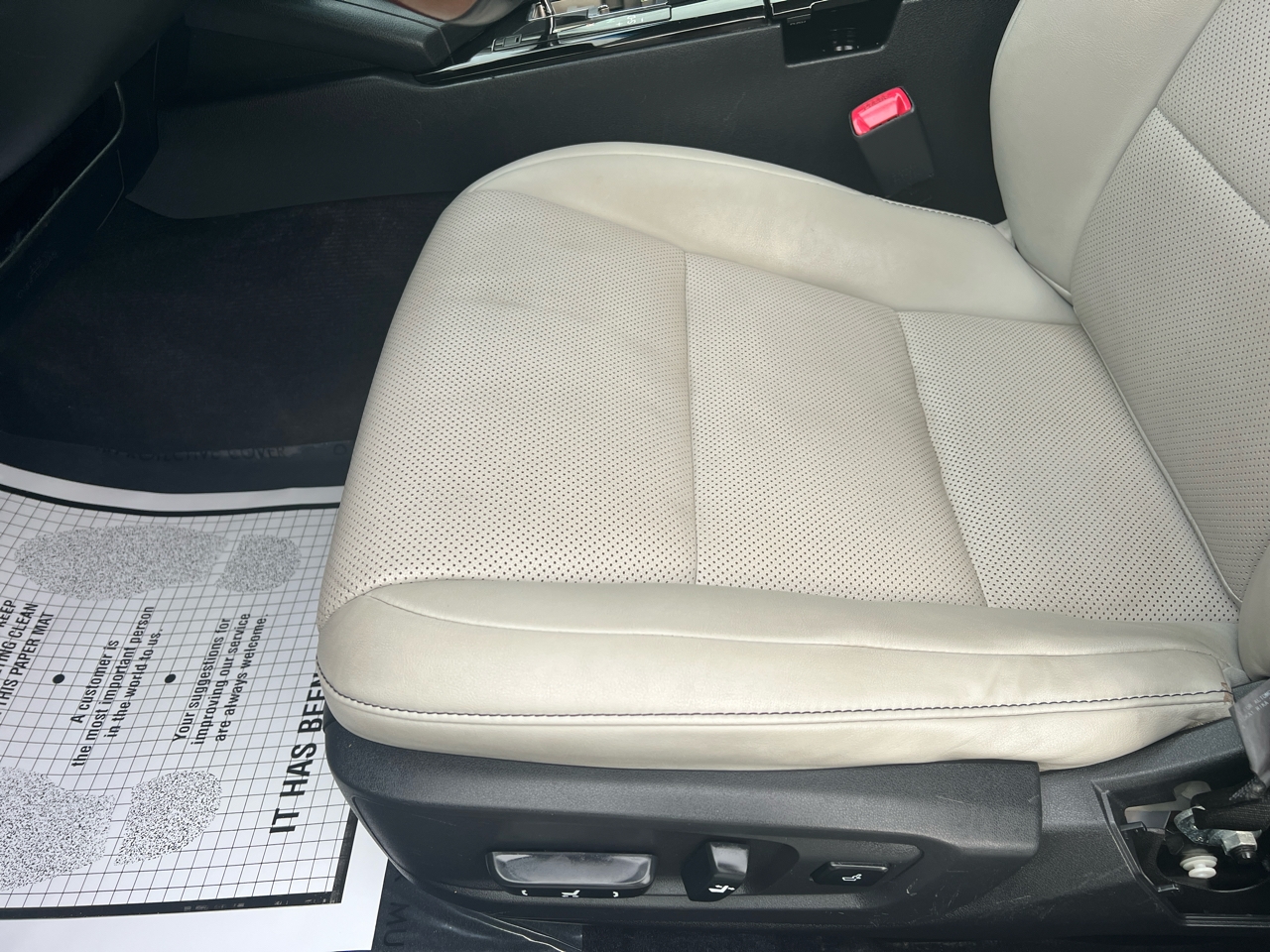 Lexus ES 300h 4dr Sdn Hybrid 2014