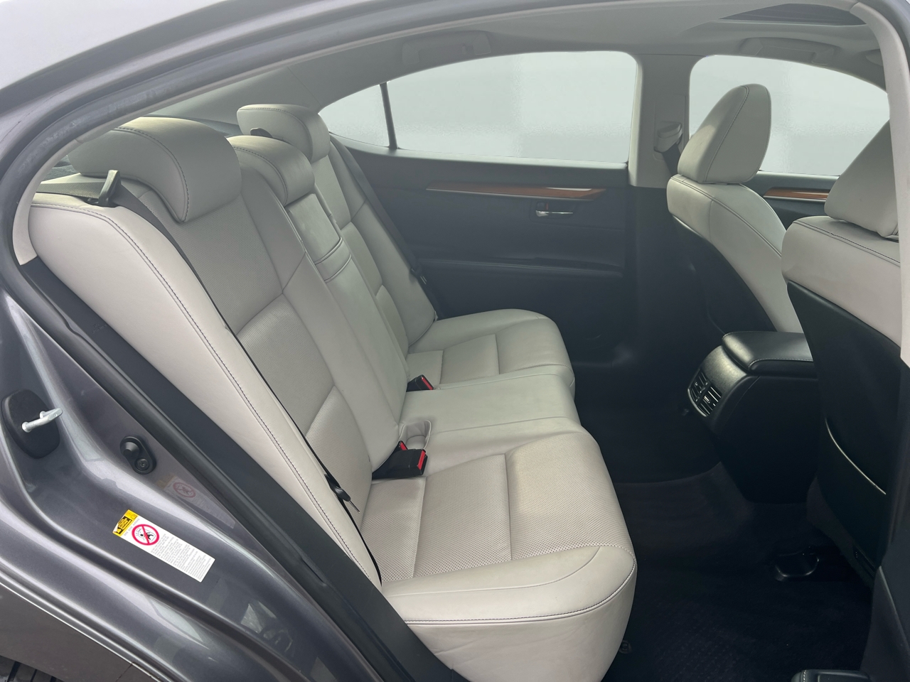 Lexus ES 300h 4dr Sdn Hybrid 2014