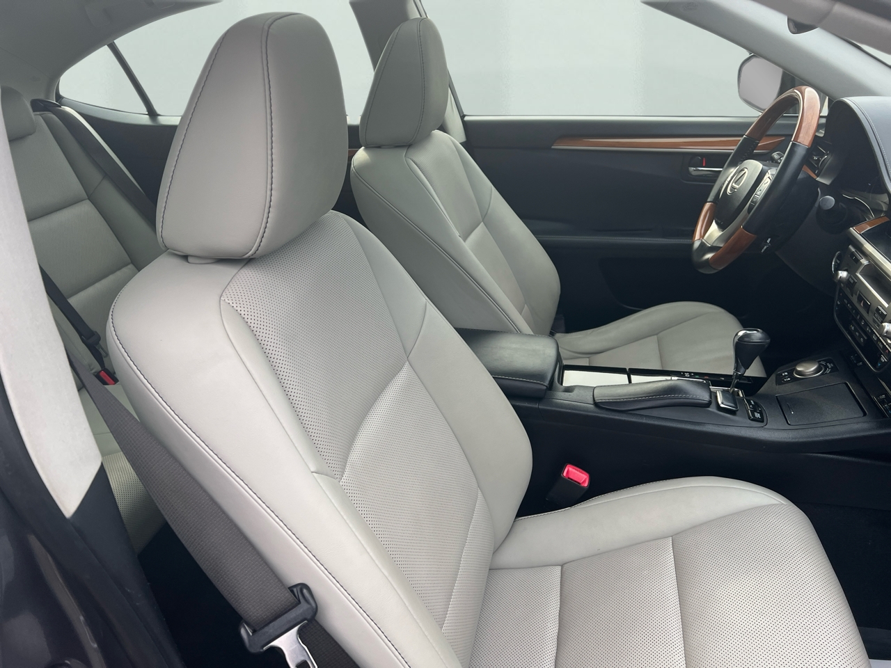 Lexus ES 300h 4dr Sdn Hybrid 2014