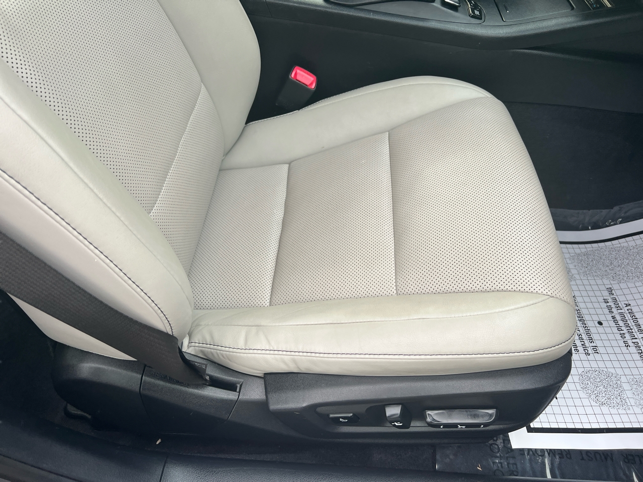 Lexus ES 300h 4dr Sdn Hybrid 2014