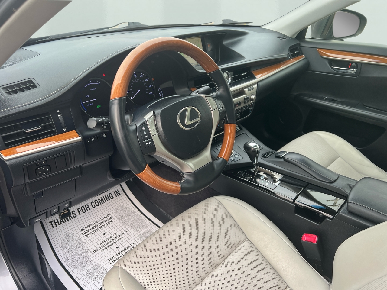 Lexus ES 300h 4dr Sdn Hybrid 2014