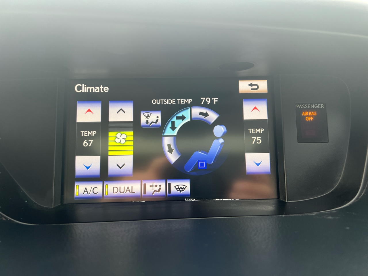 Lexus ES 300h 4dr Sdn Hybrid 2014