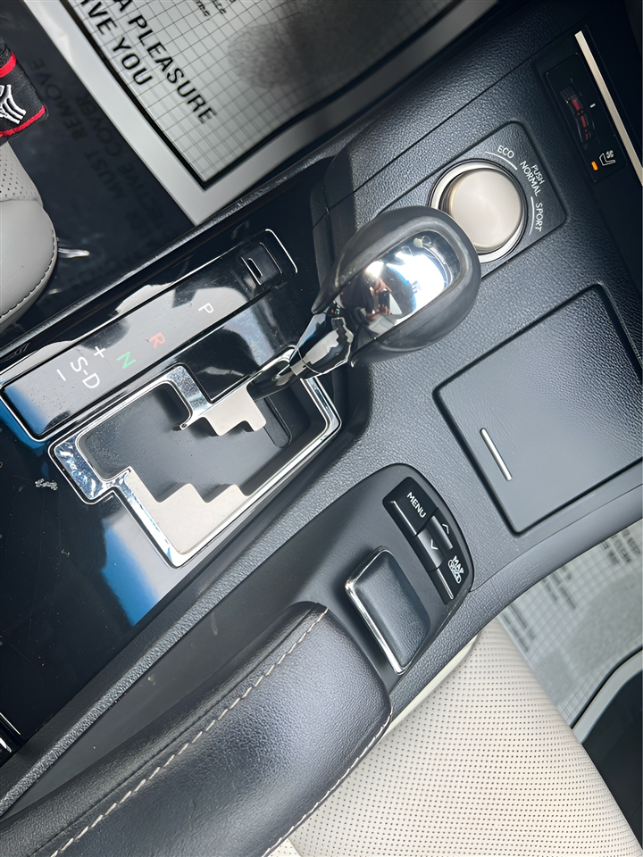 Lexus ES 300h 4dr Sdn Hybrid 2014