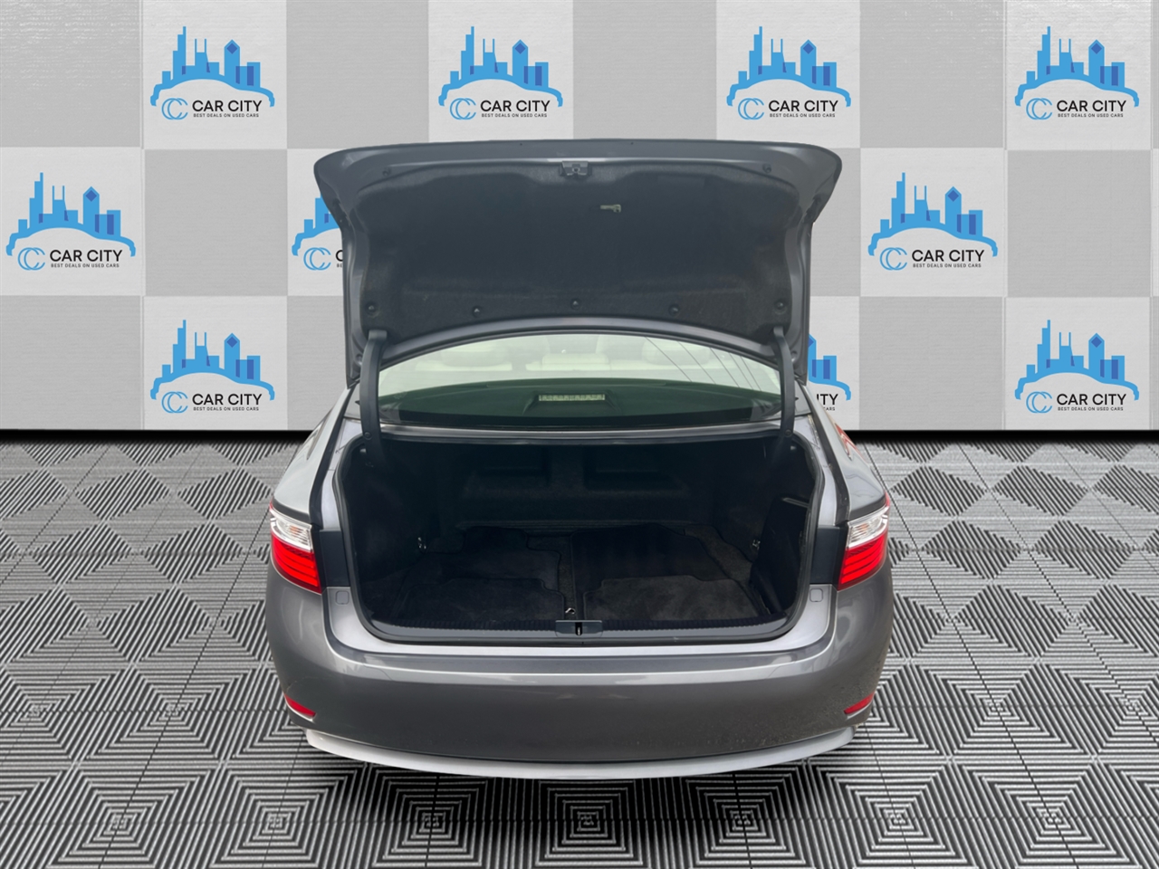 Lexus ES 300h 4dr Sdn Hybrid 2014