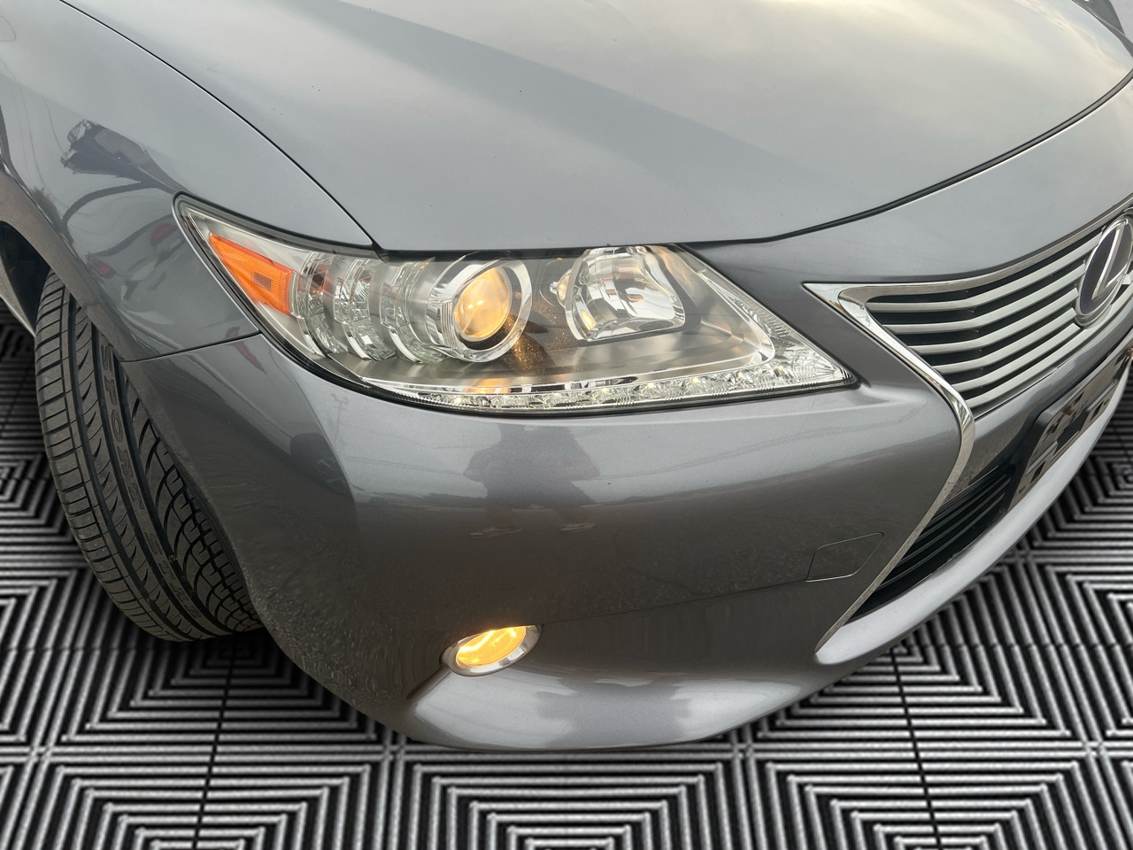 Lexus ES 300h 4dr Sdn Hybrid 2014