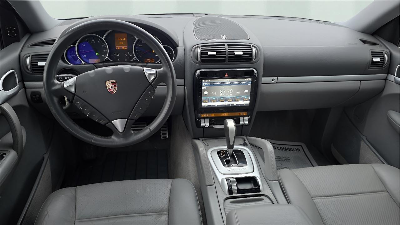 Porsche Cayenne S AWD 2004