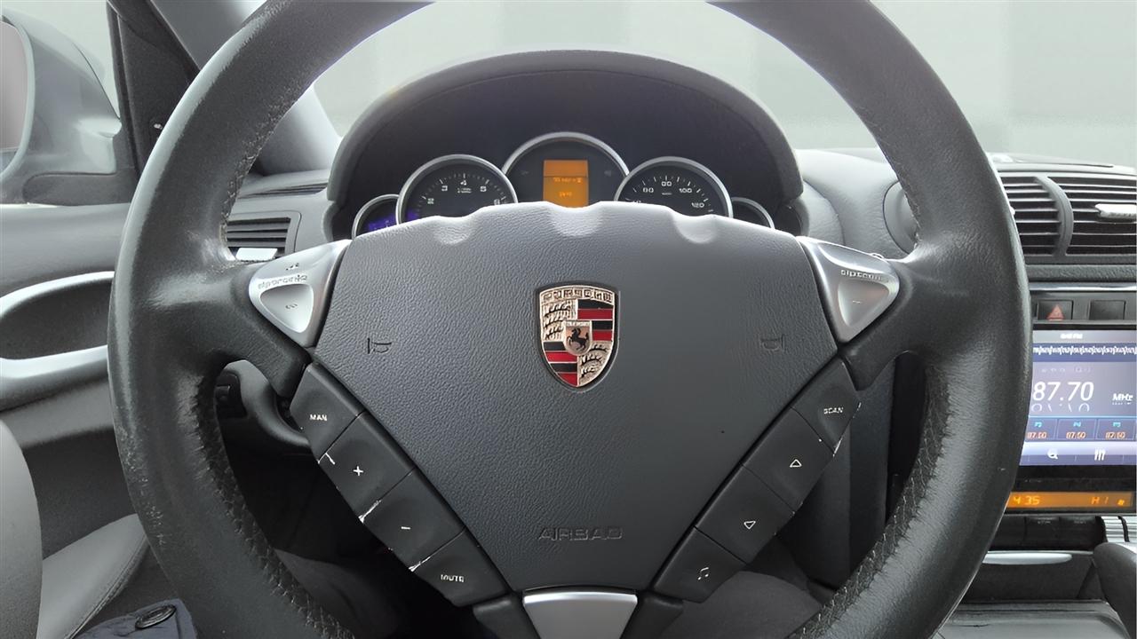 Porsche Cayenne S AWD 2004