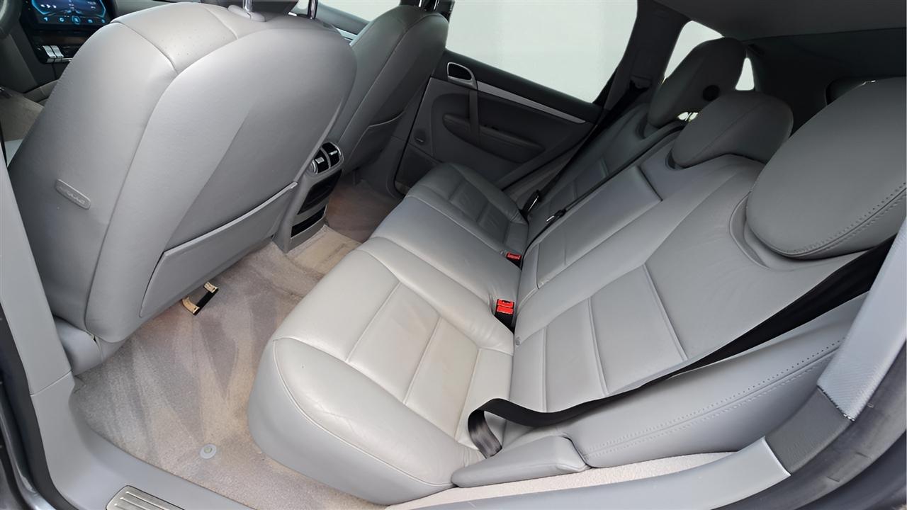 Porsche Cayenne S AWD 2004