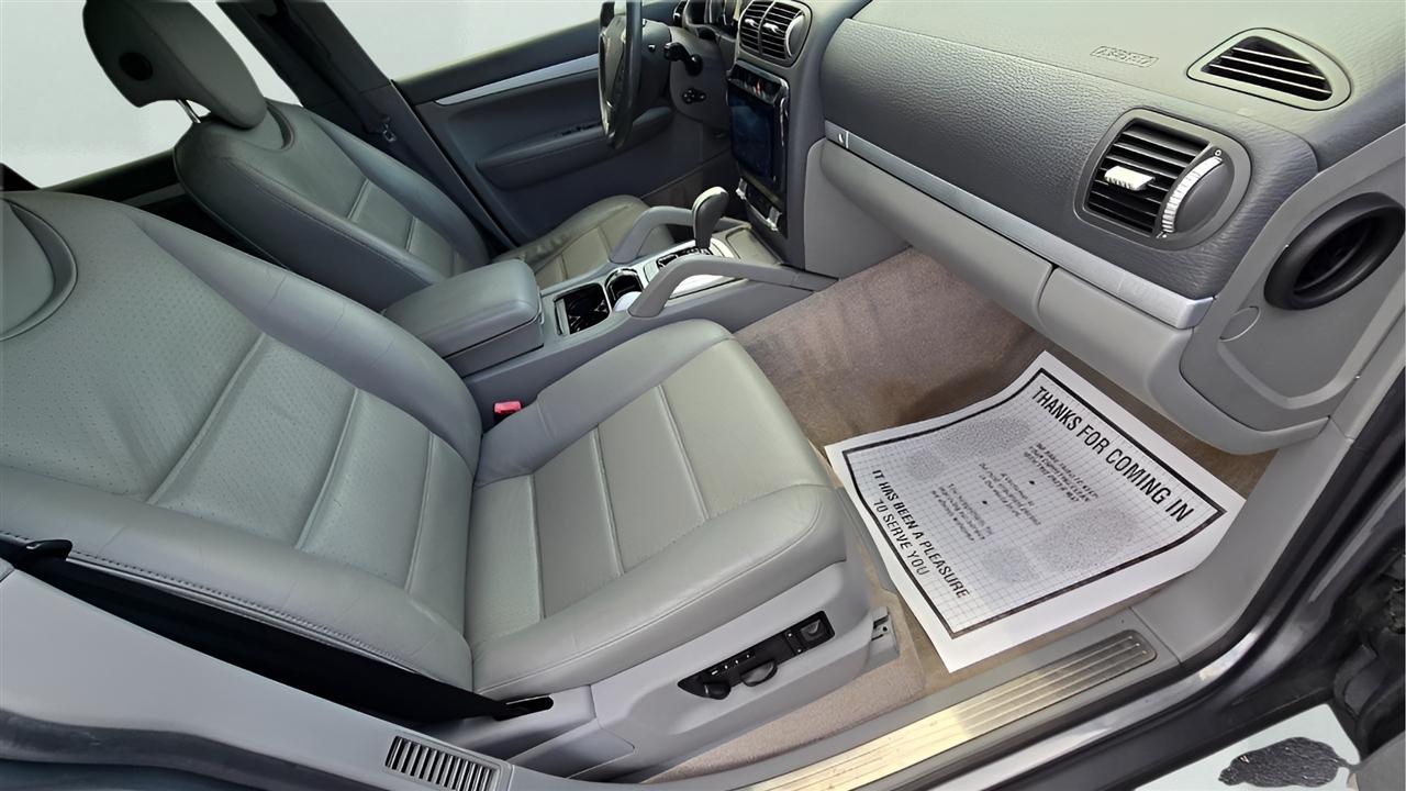 Porsche Cayenne S AWD 2004