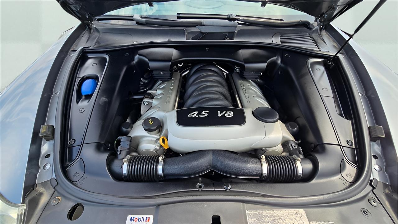 Porsche Cayenne S AWD 2004