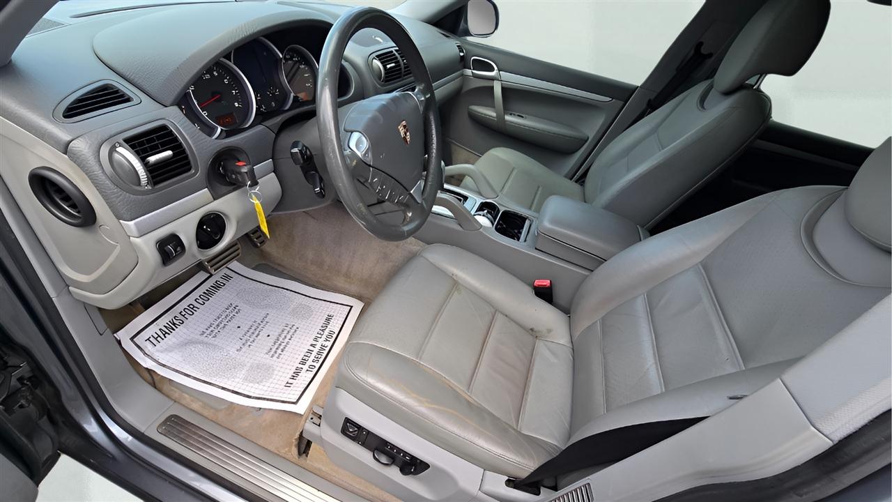 2004 Porsche Cayenne S - Photo 22
