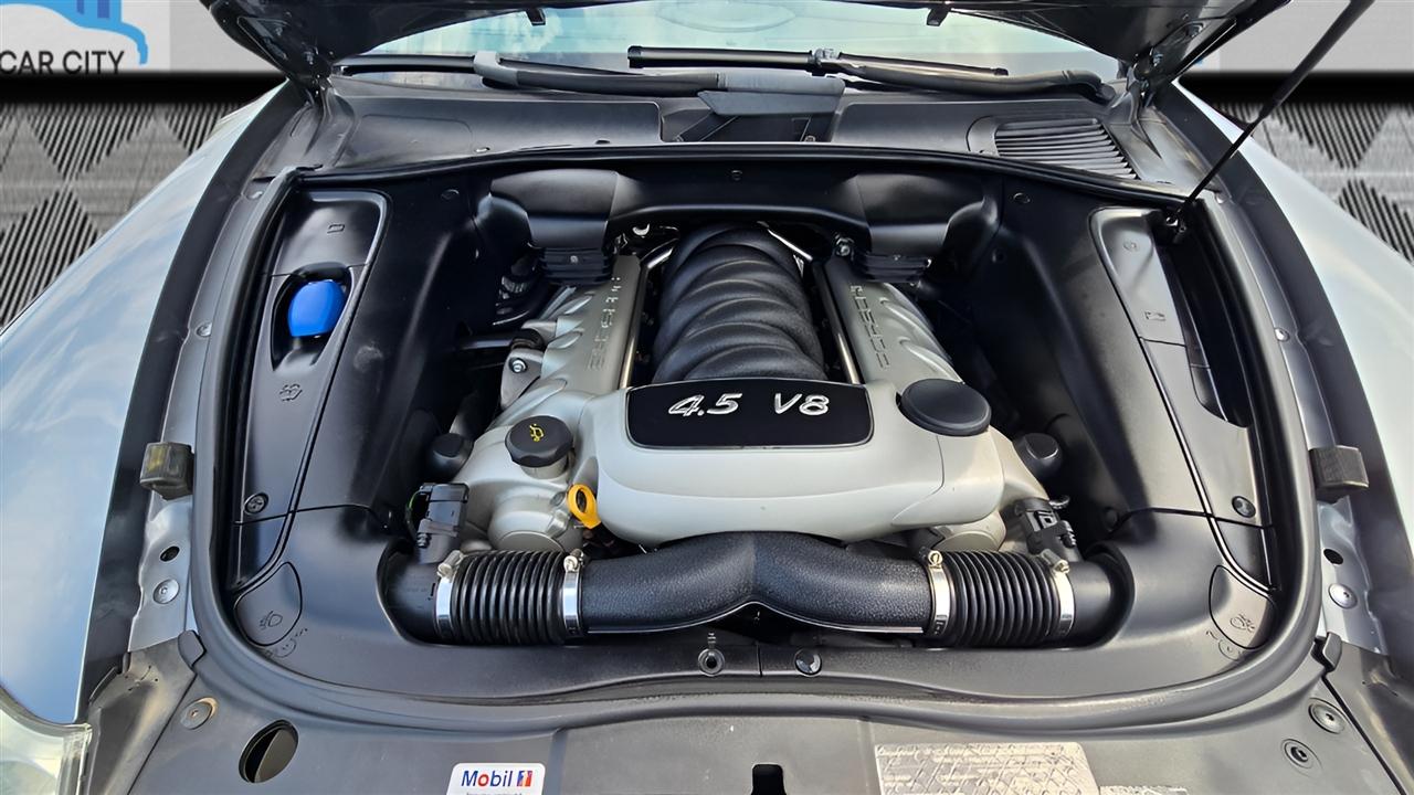 2004 Porsche Cayenne S - Photo 26