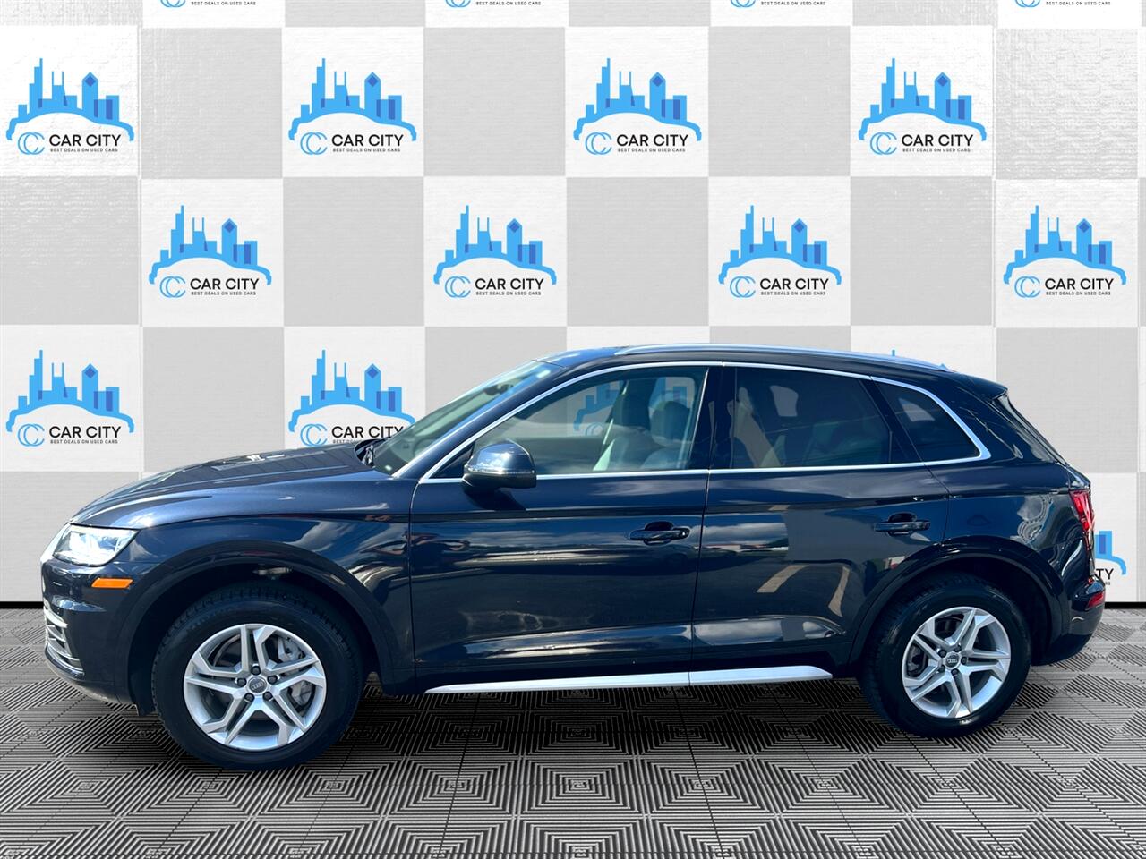 Audi Q5 2.0T Premium Plus quattro 2018