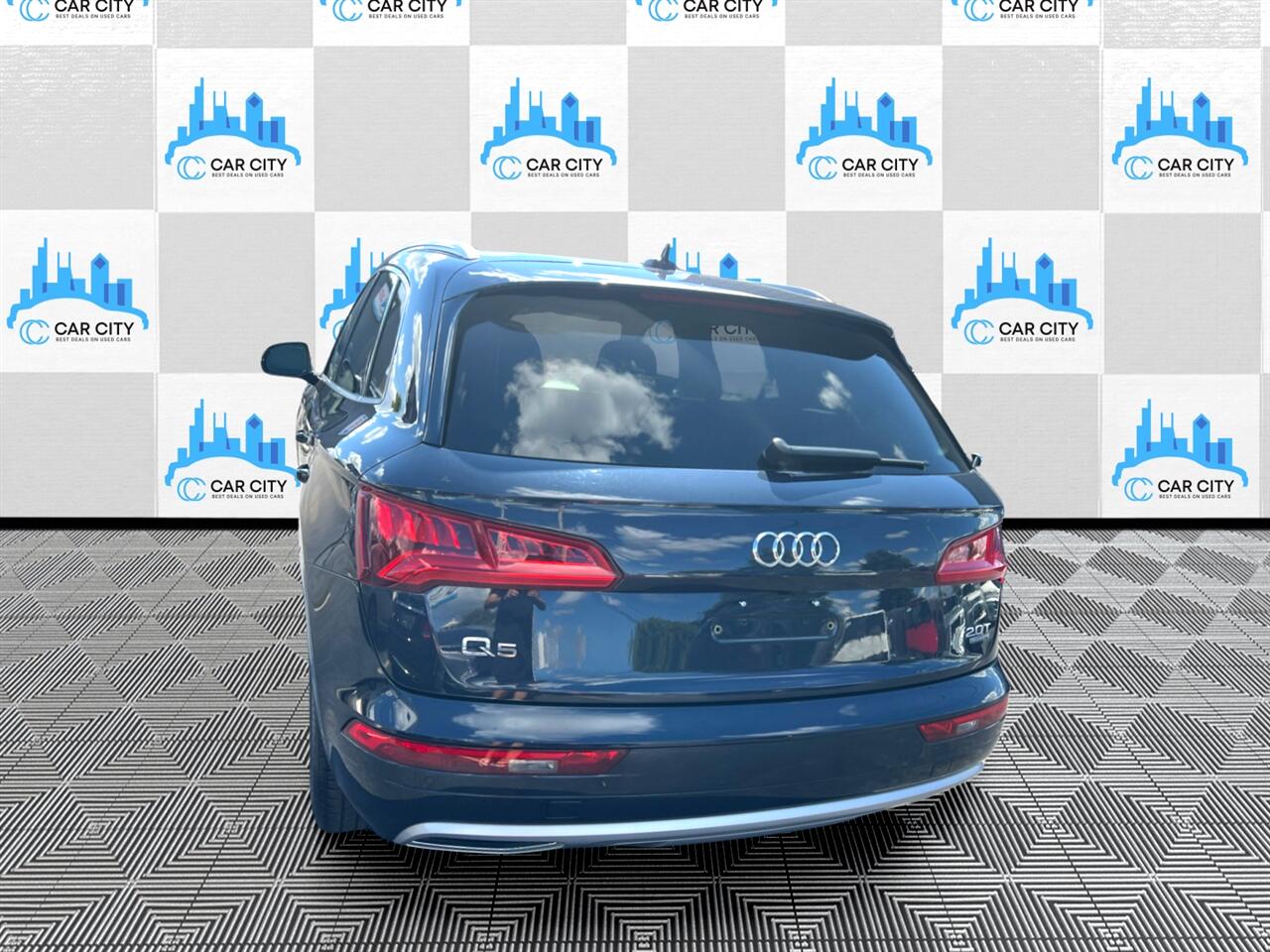 Audi Q5 2.0T Premium Plus quattro 2018