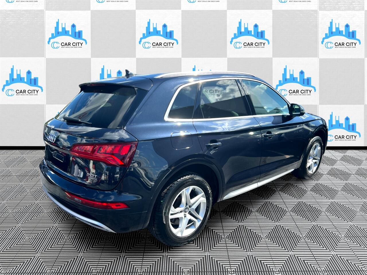 Audi Q5 2.0T Premium Plus quattro 2018