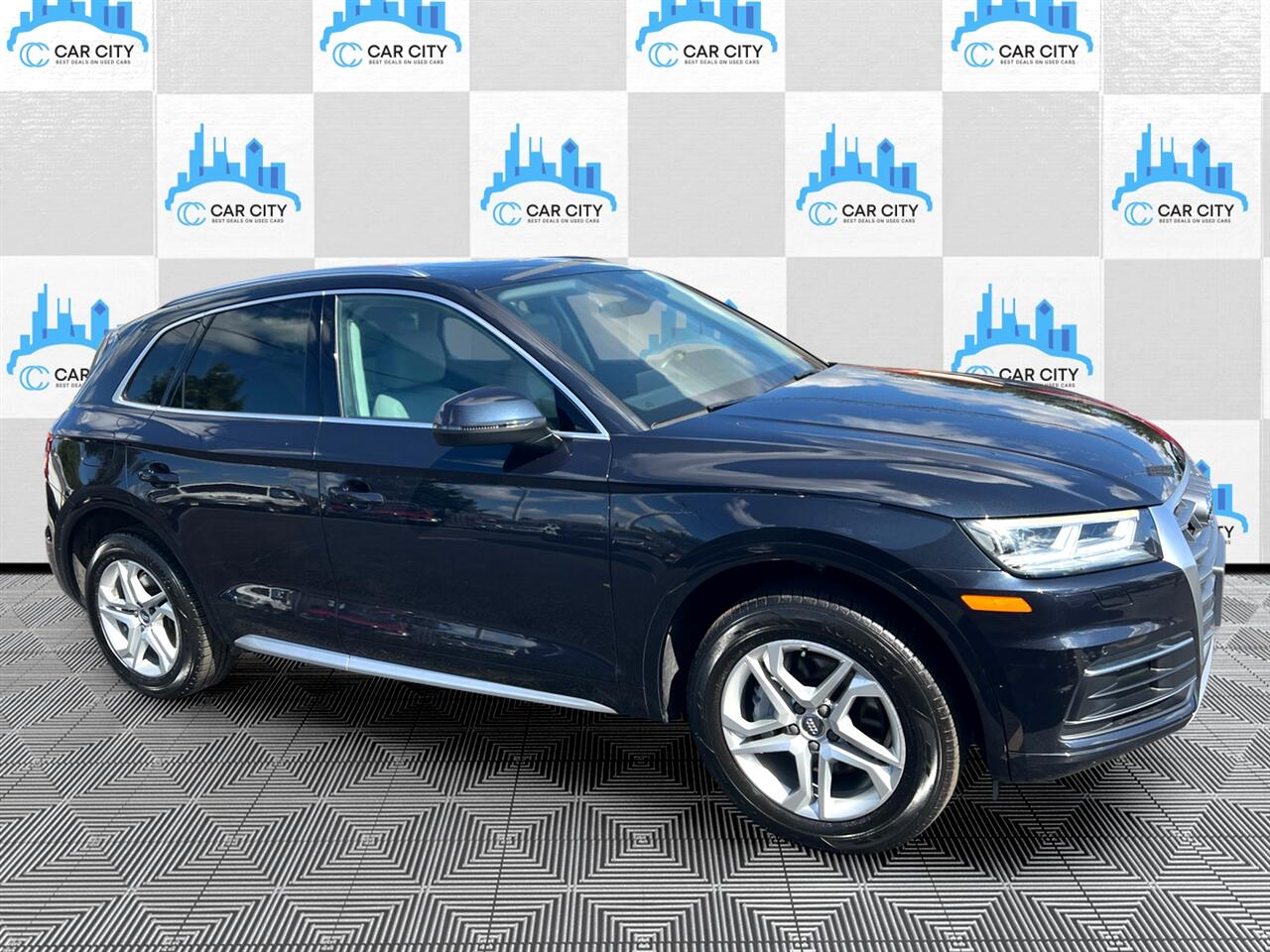 Audi Q5 2.0T Premium Plus quattro 2018