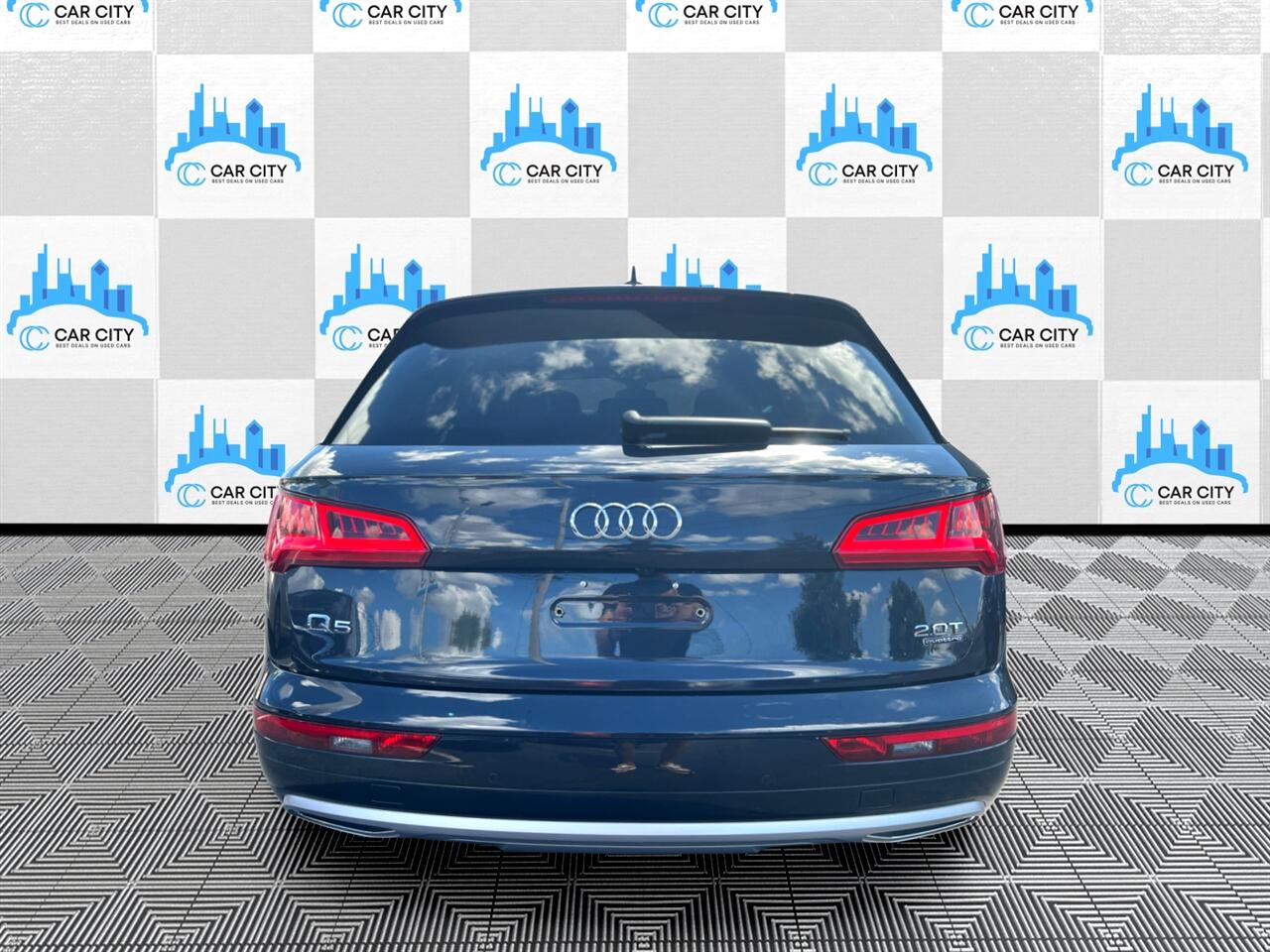 Audi Q5 2.0T Premium Plus quattro 2018