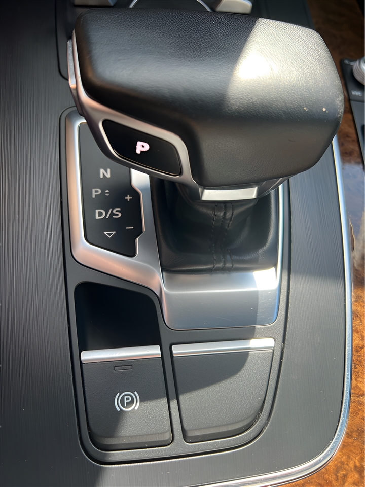 Audi Q5 2.0T Premium Plus quattro 2018