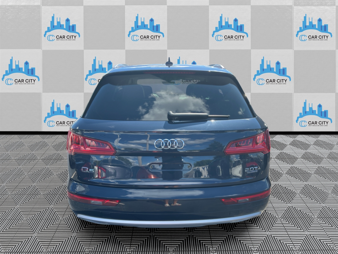 Audi Q5 2.0T Premium Plus quattro 2018