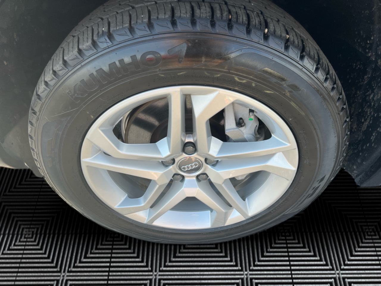 Audi Q5 2.0T Premium Plus quattro 2018