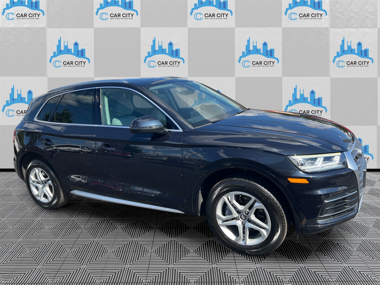 Audi Q5 2.0T Premium Plus quattro 2018