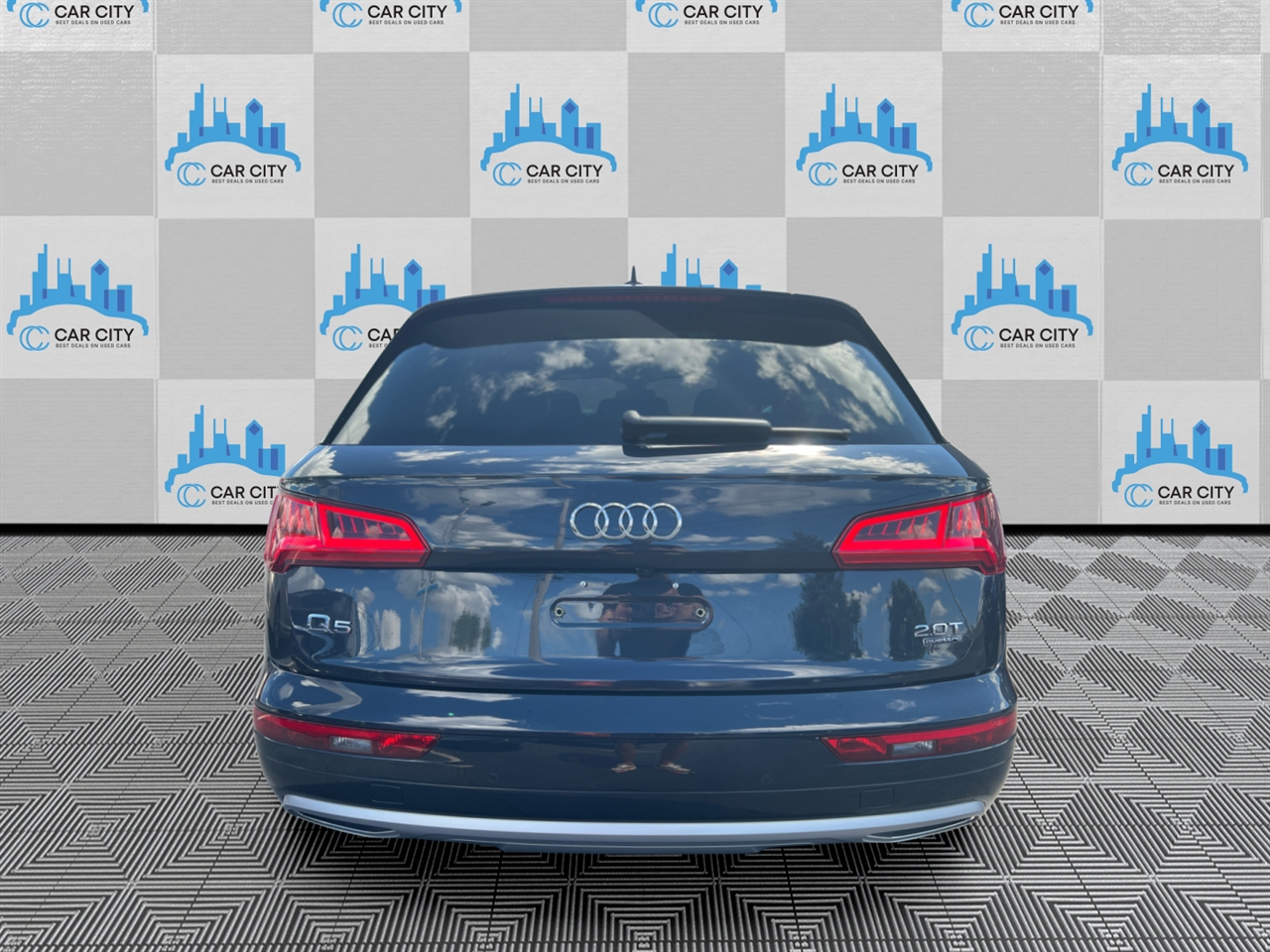 Audi Q5 2.0T Premium Plus quattro 2018