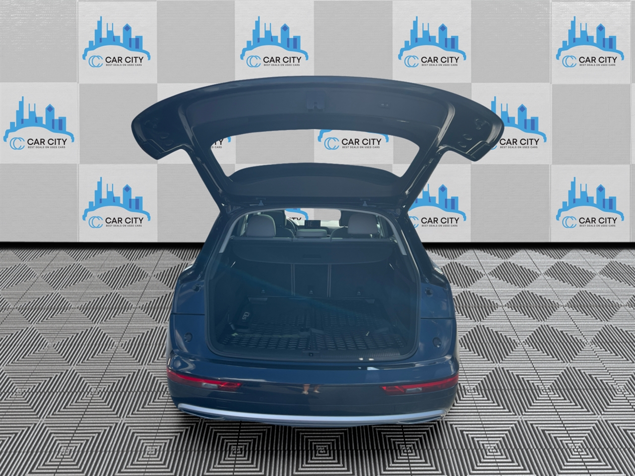 Audi Q5 2.0T Premium Plus quattro 2018