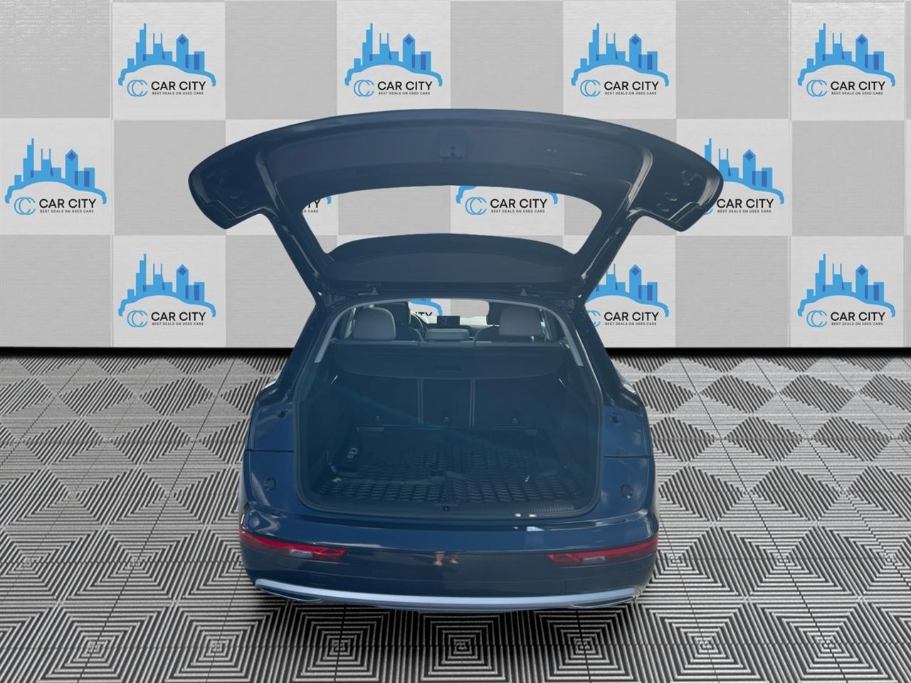 Audi Q5 2.0T Premium Plus quattro 2018