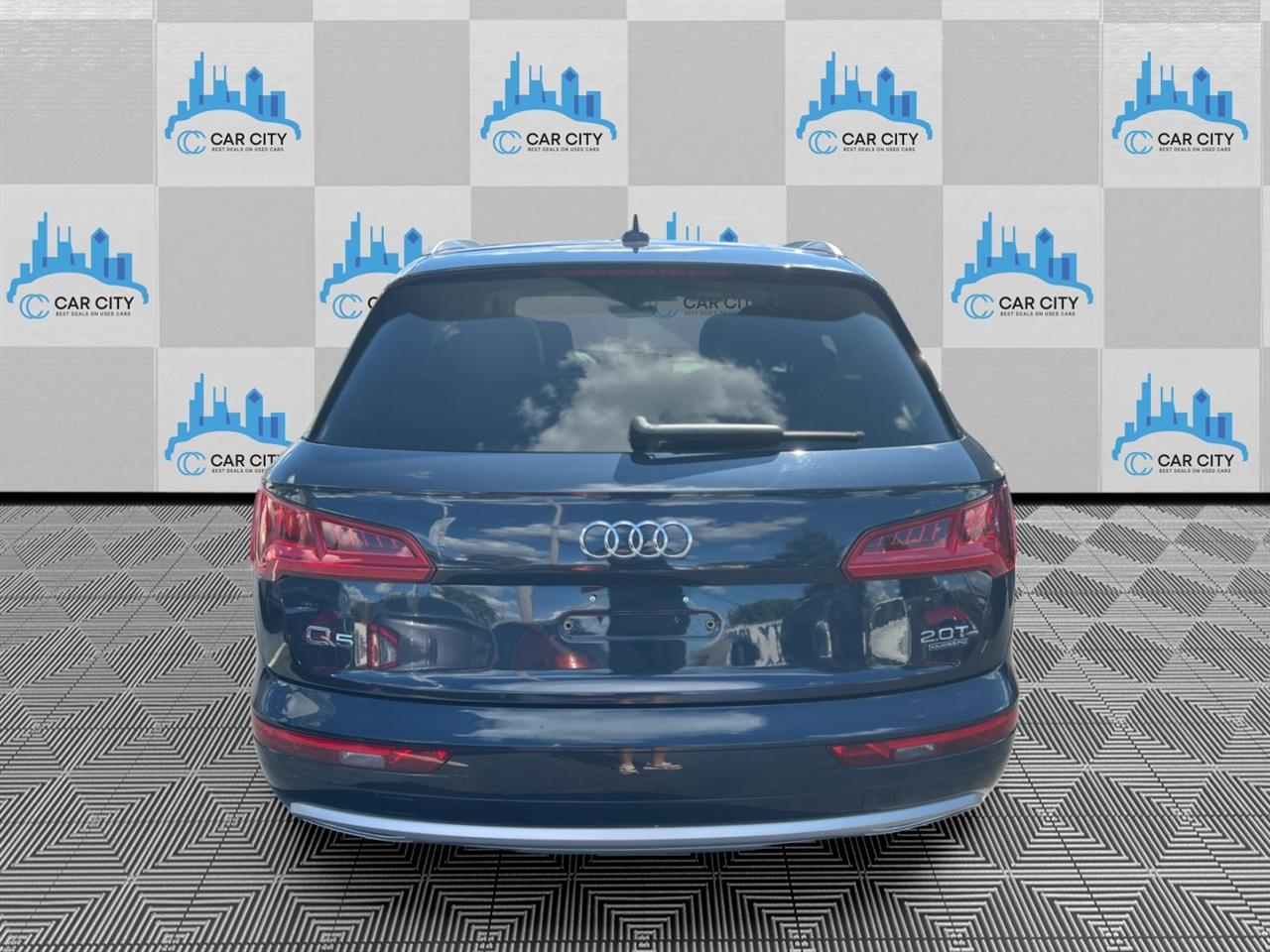 Audi Q5 2.0T Premium Plus quattro 2018