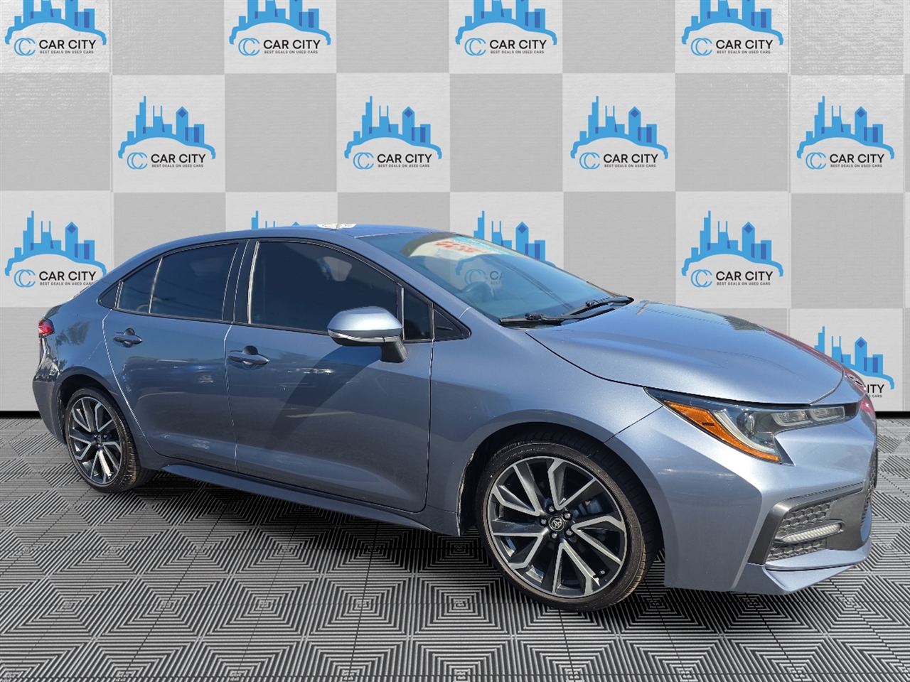 2020 Toyota Corolla SE photo 3