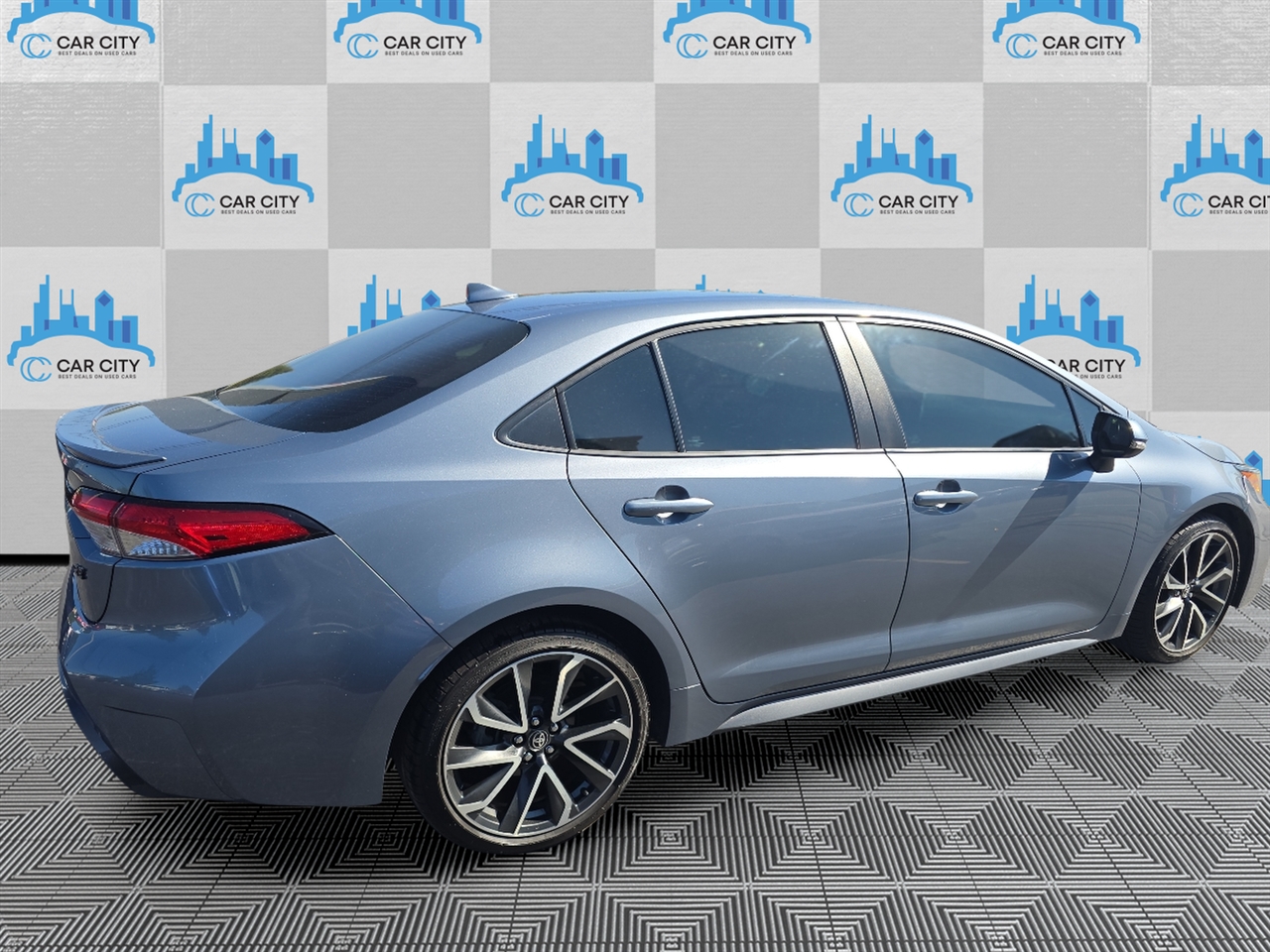 2020 Toyota Corolla SE photo 4