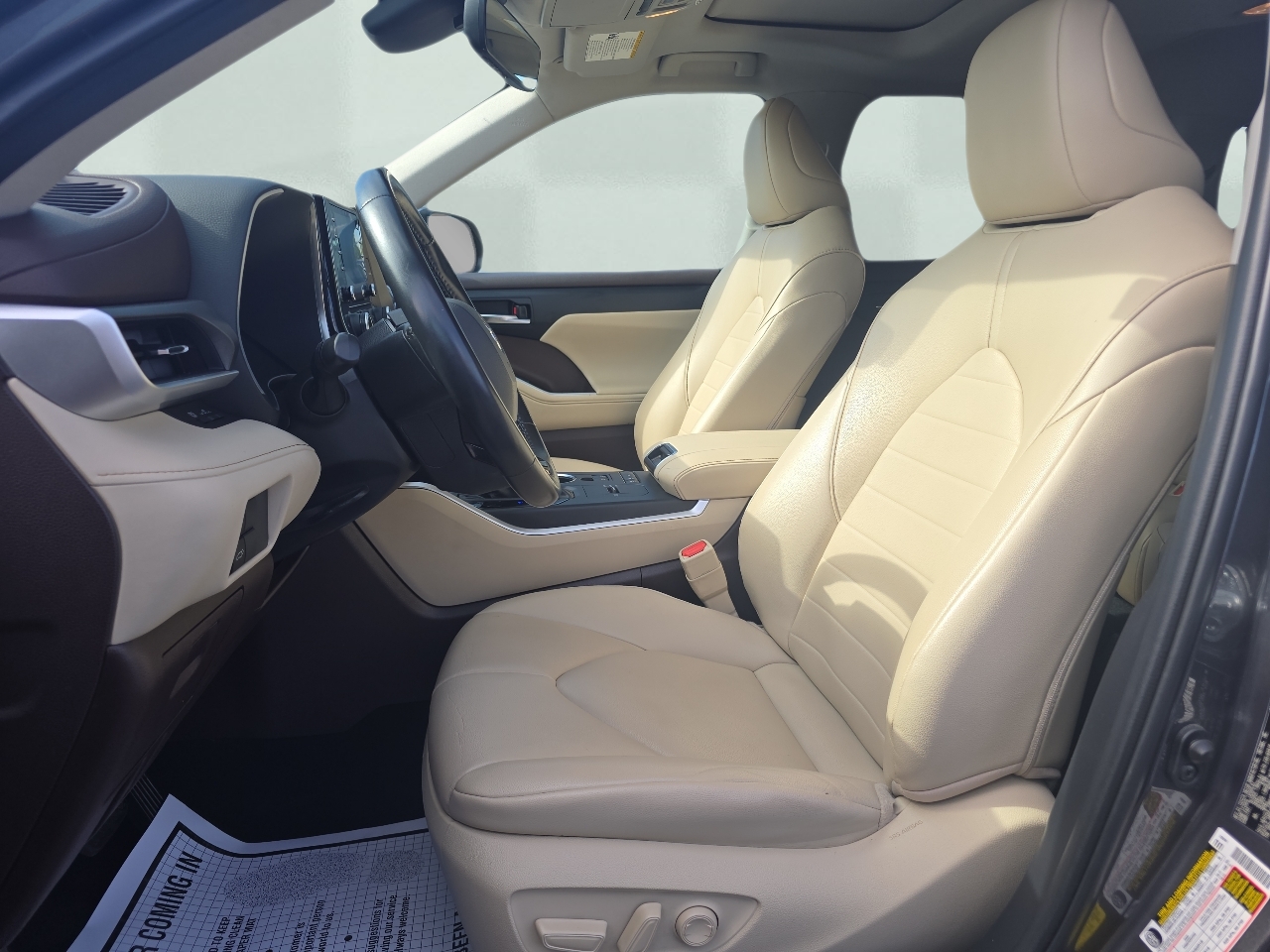 2021 Toyota Highlander Hybrid XLE photo 13