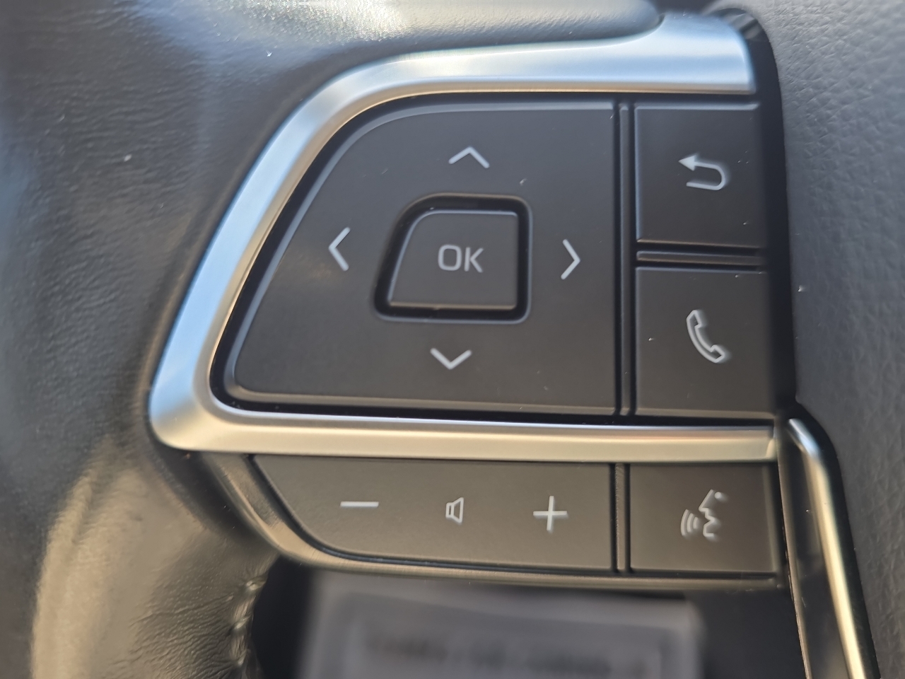 2021 Toyota Highlander Hybrid XLE photo 19