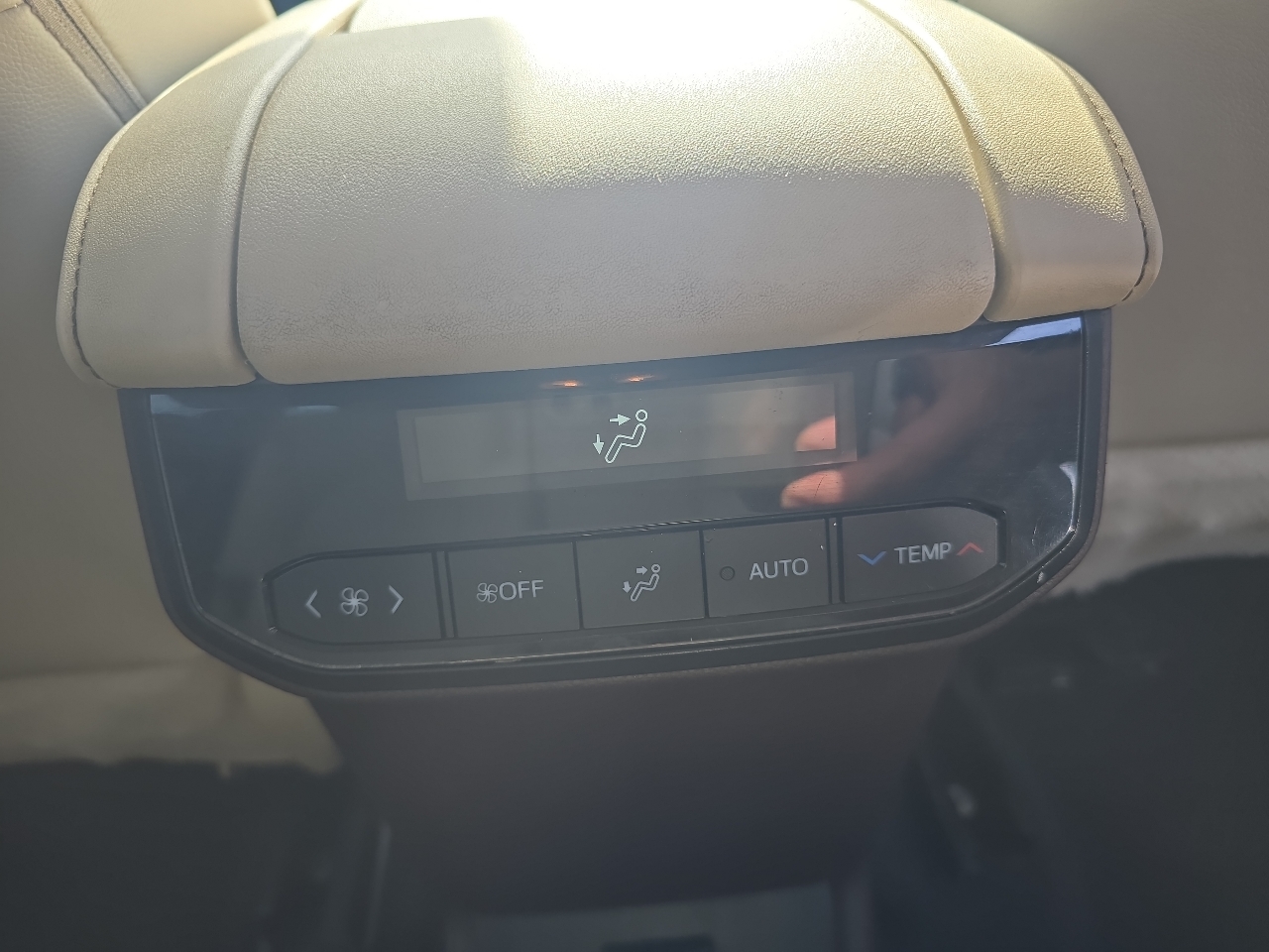 2021 Toyota Highlander Hybrid XLE photo 20