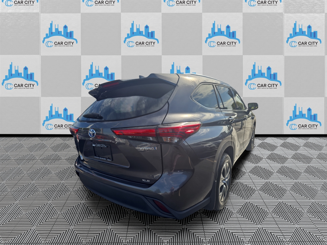 2021 Toyota Highlander Hybrid XLE photo 26