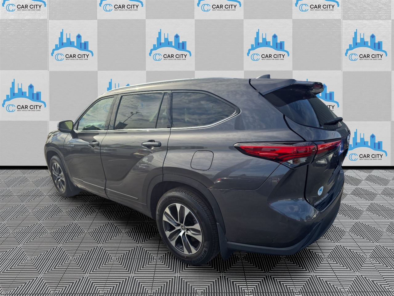 2021 Toyota Highlander Hybrid XLE photo 28