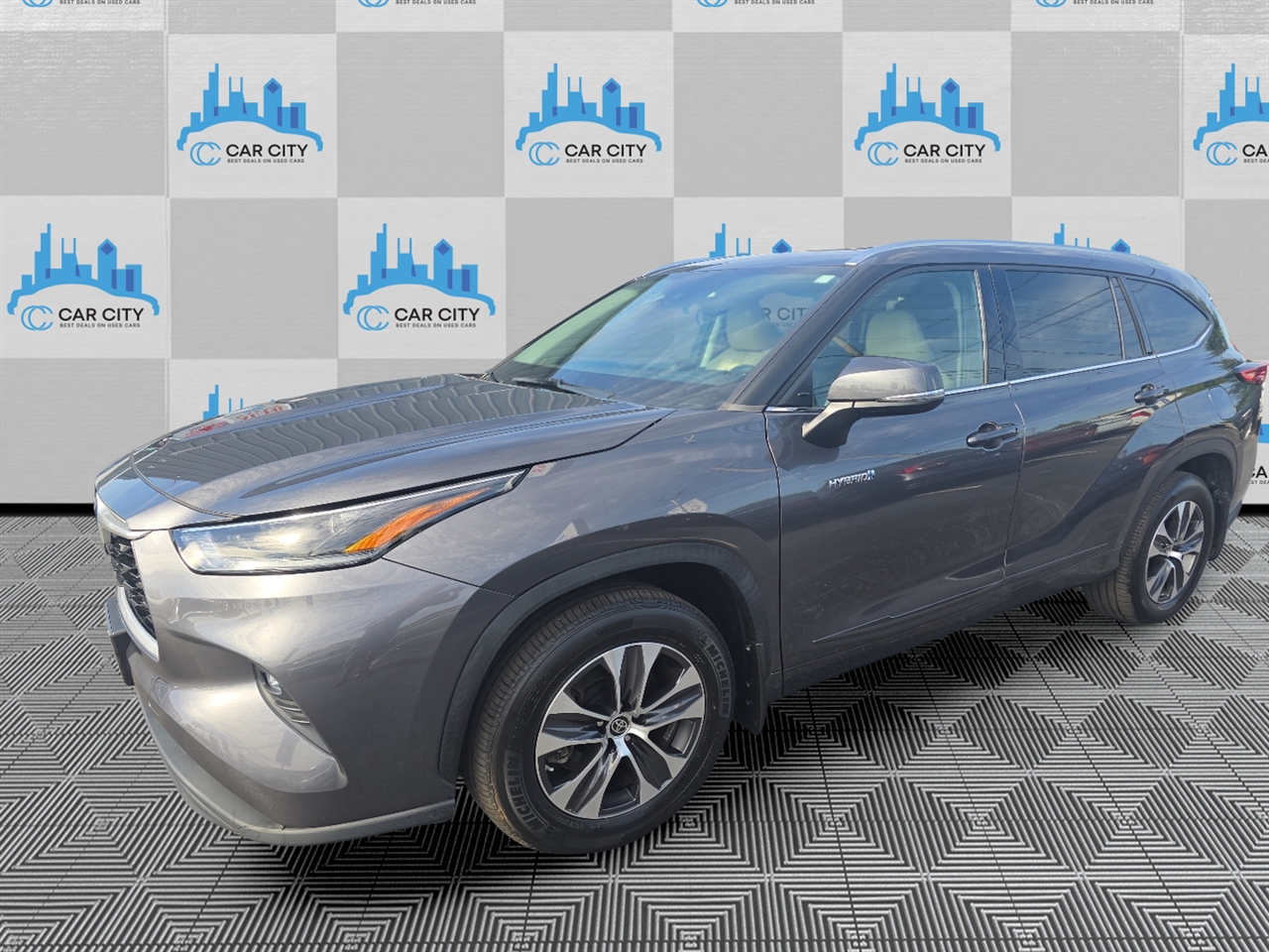 2021 Toyota Highlander Hybrid XLE photo 30