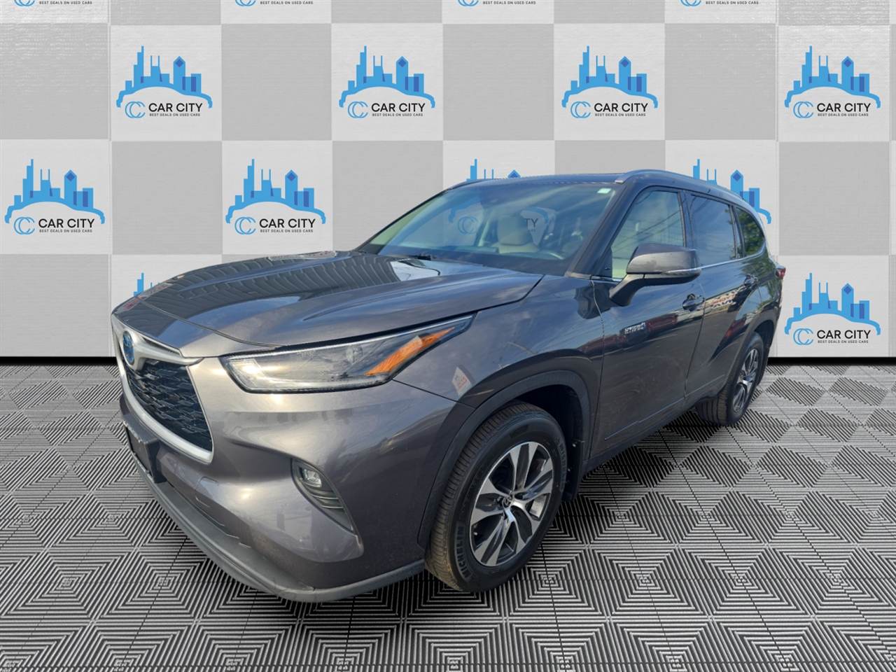 2021 Toyota Highlander Hybrid XLE photo 31