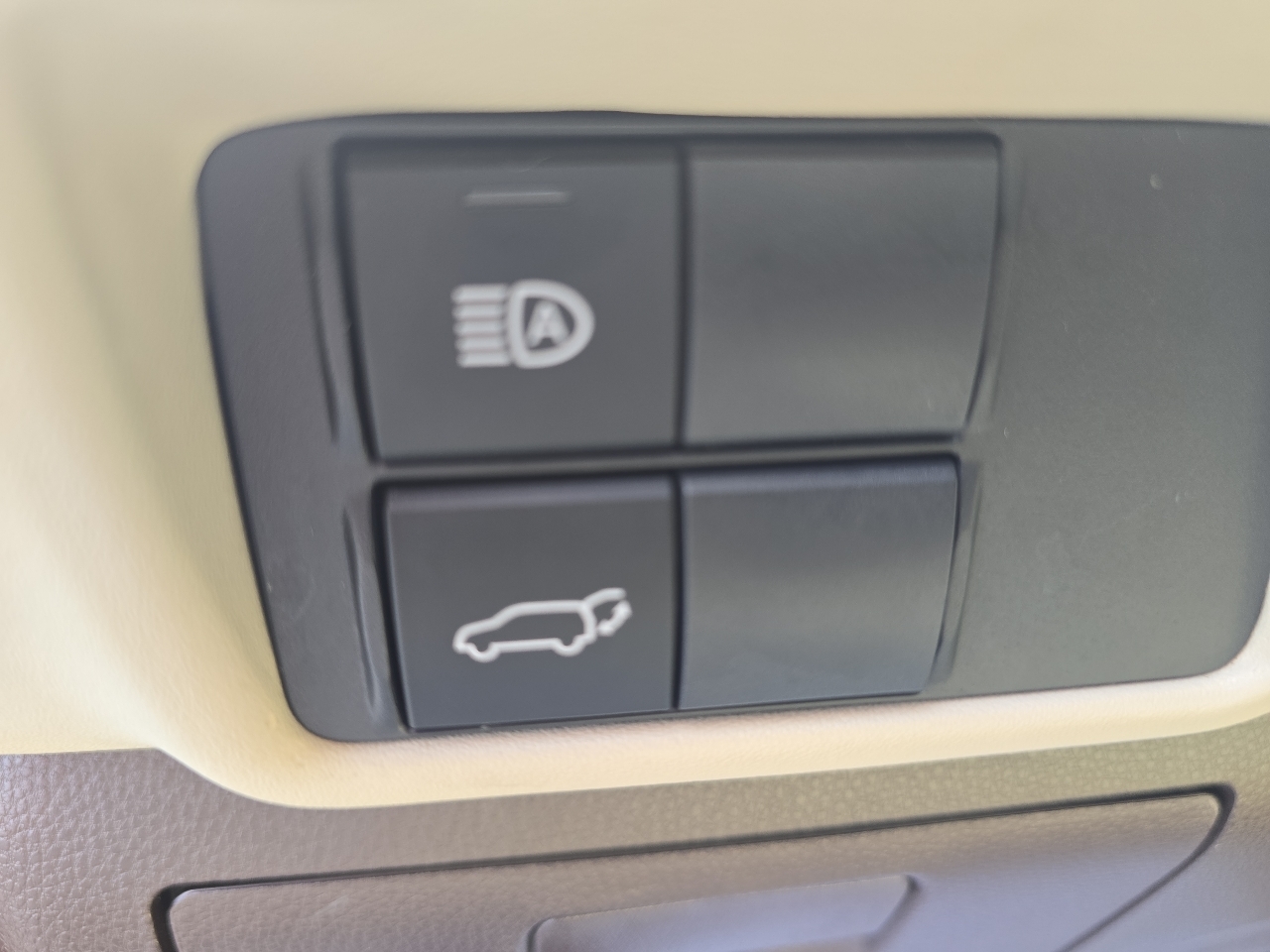 2021 Toyota Highlander Hybrid XLE photo 36