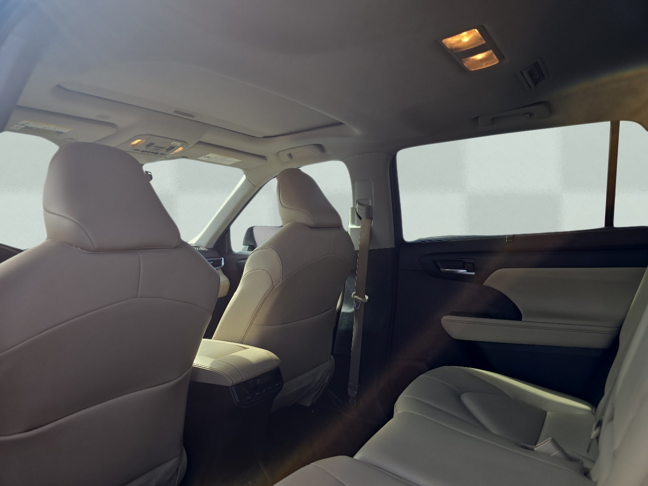 2021 Toyota Highlander Hybrid XLE photo 38
