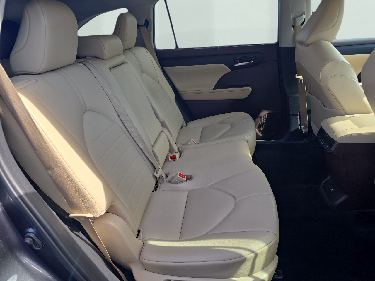 2021 Toyota Highlander Hybrid XLE photo 40